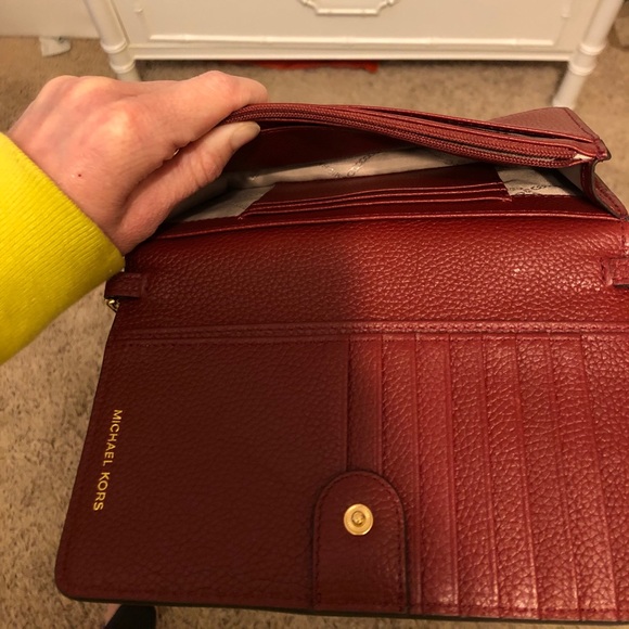 Michael Kors Crossbody Bag - Picture 4 of 6